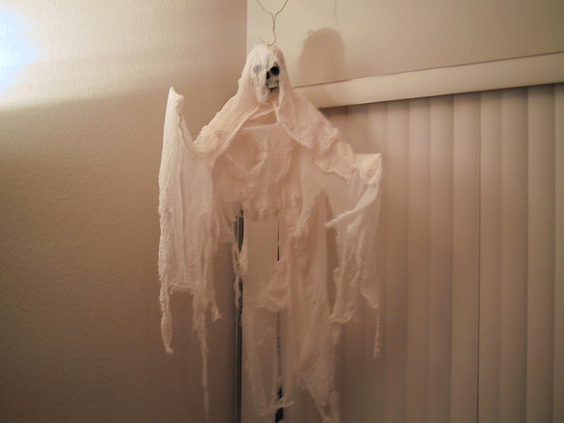 http://www.ghostsofhalloween.com/projects/ghosts/full/07.jpg